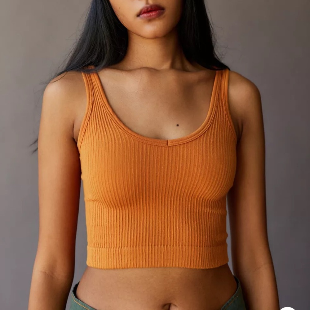 Urban outfitters grey crop top ✨